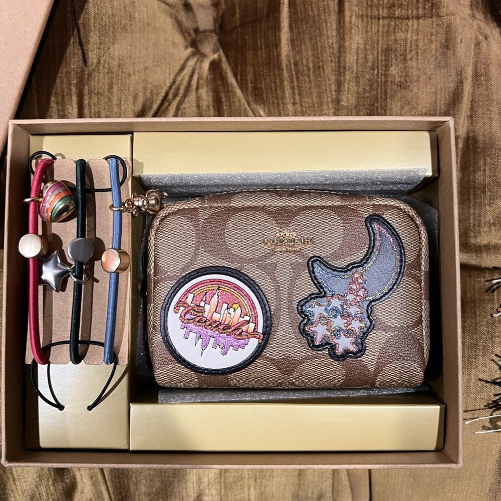 Coach gift set for girls/women